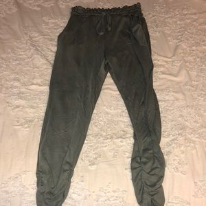 American Eagle joggers